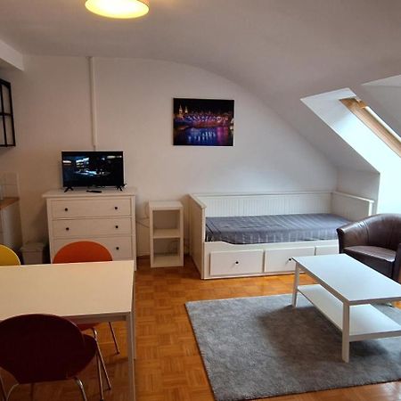 Flataid Apartment Obere Bahnstrasse - Grazer Messe ภายนอก รูปภาพ